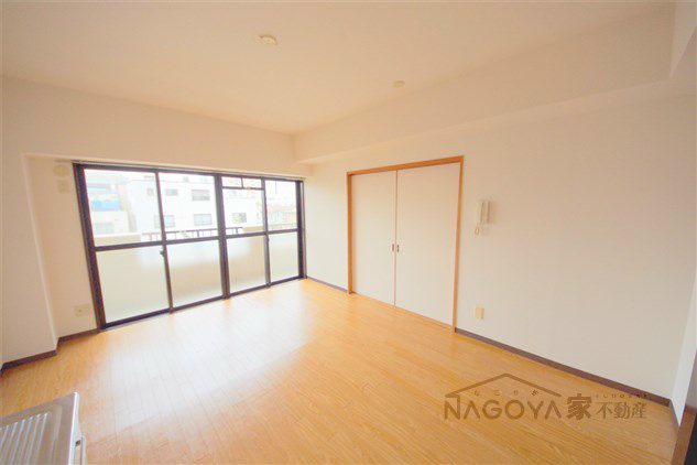 グランフィルドちくさ リビング