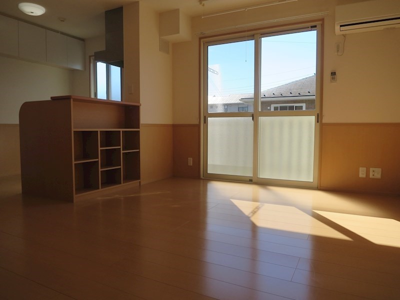 茨城県土浦市木田余東台４丁目 リビング