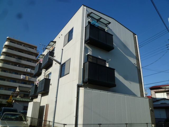 リバーステージ 302号室 外観