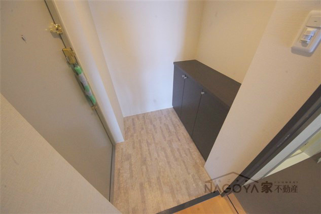 タカマツレジデンス鶴舞公園 玄関