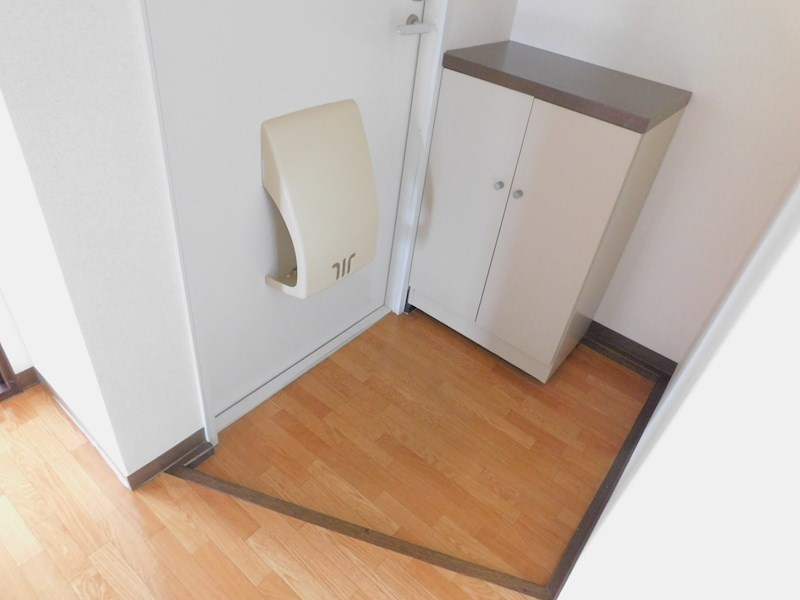 こまのいえＢ 玄関