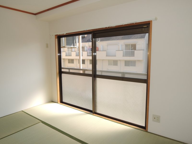 メゾンアンパー ベッドルーム