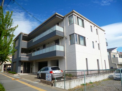 サンブリエ西明石  301号室 外観