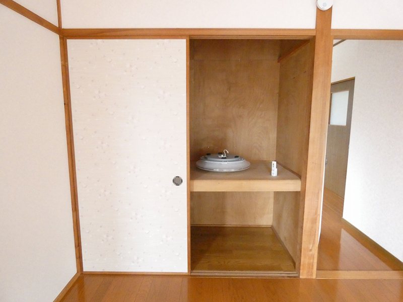ストリートハイツイトウ　B 収納