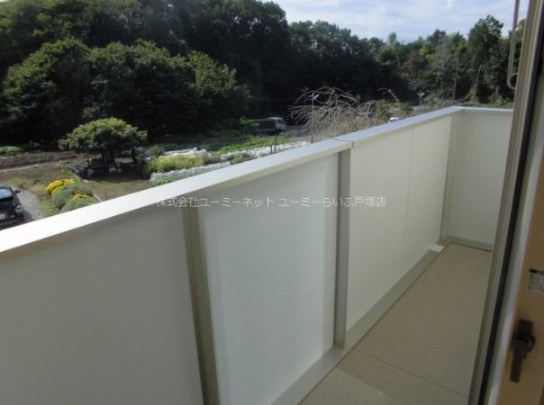 ラマージュⅥ ベランダ