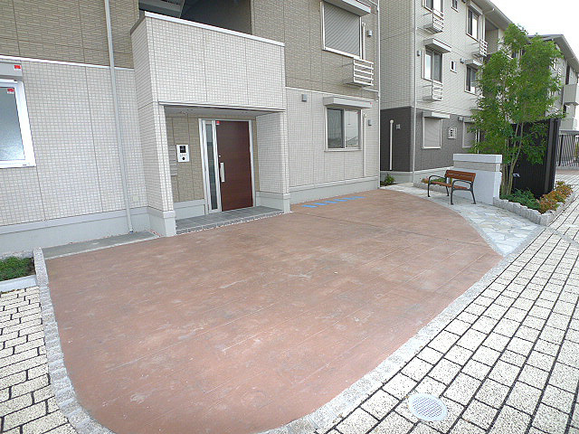 ロイジェントパークス　レイクタウン　Ⅲ　Ｂ エントランス