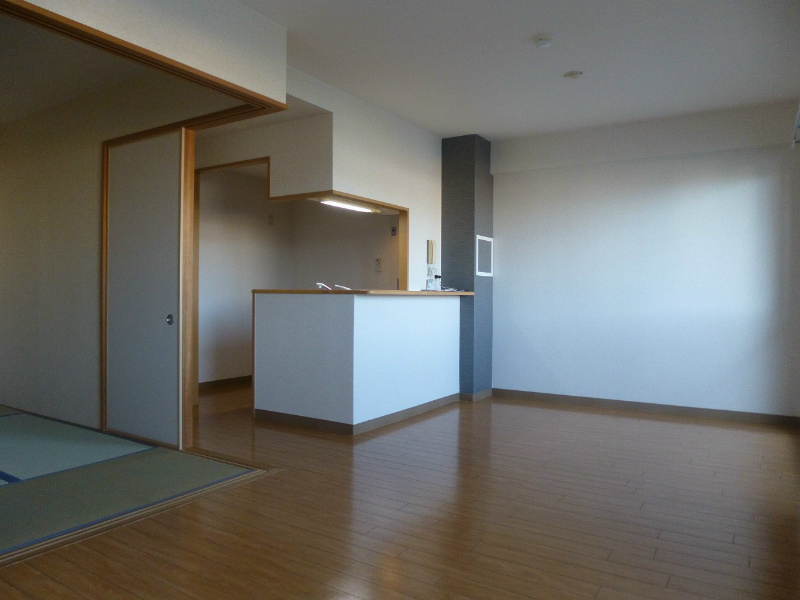 ﾗﾌｫｰﾚ三郷弐番館 リビング