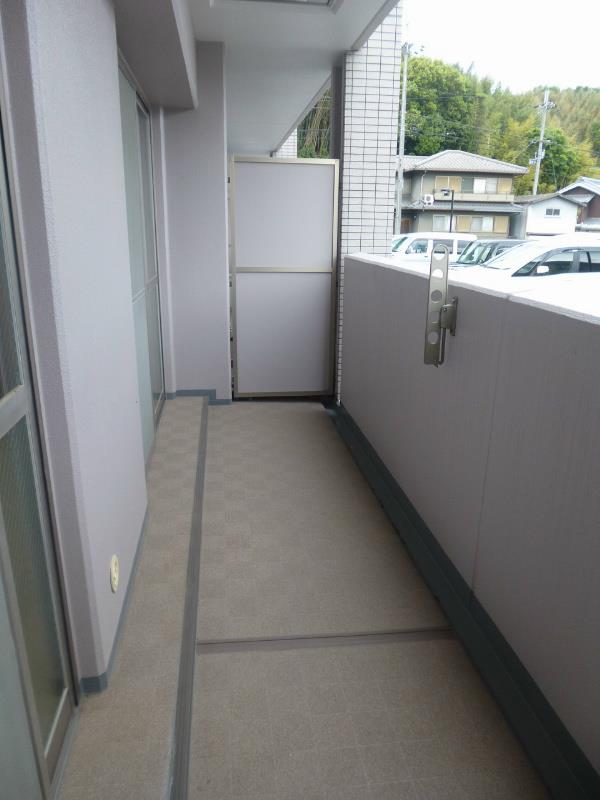 ラフォーレ三郷弐番館 ベランダ