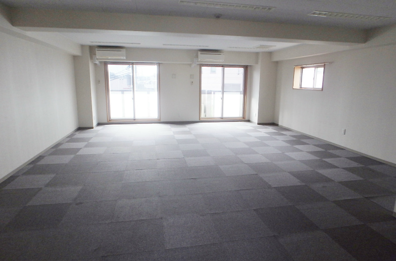 新百合ヶ丘駅前エクシアハイツ リビング