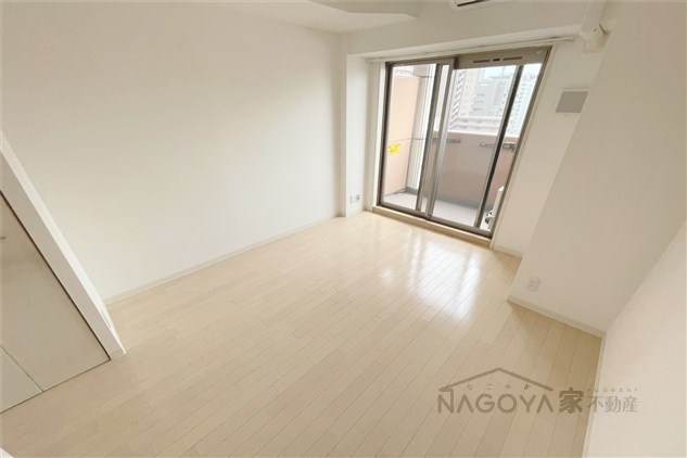 プレサンス鶴舞グリーンパーク リビング