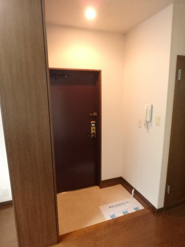 リバーサイドY・K 玄関