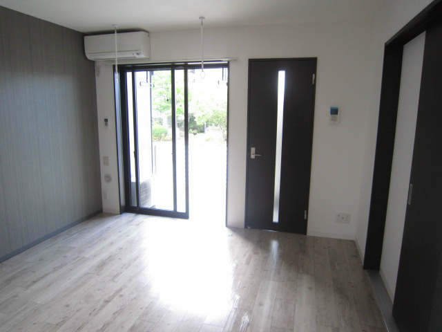 ローランド リビング