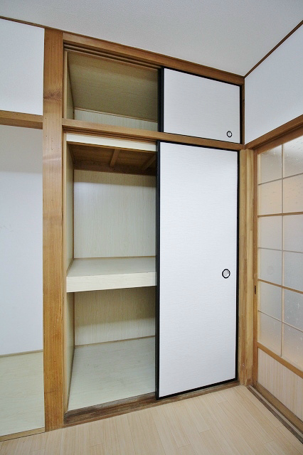 三和ハイツ羽倉崎 収納