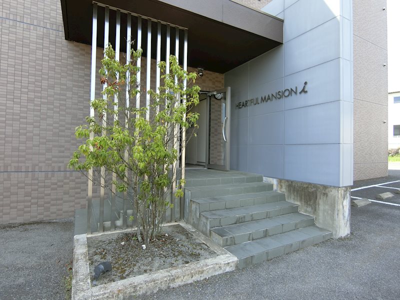 ハートフルマンションi 玄関