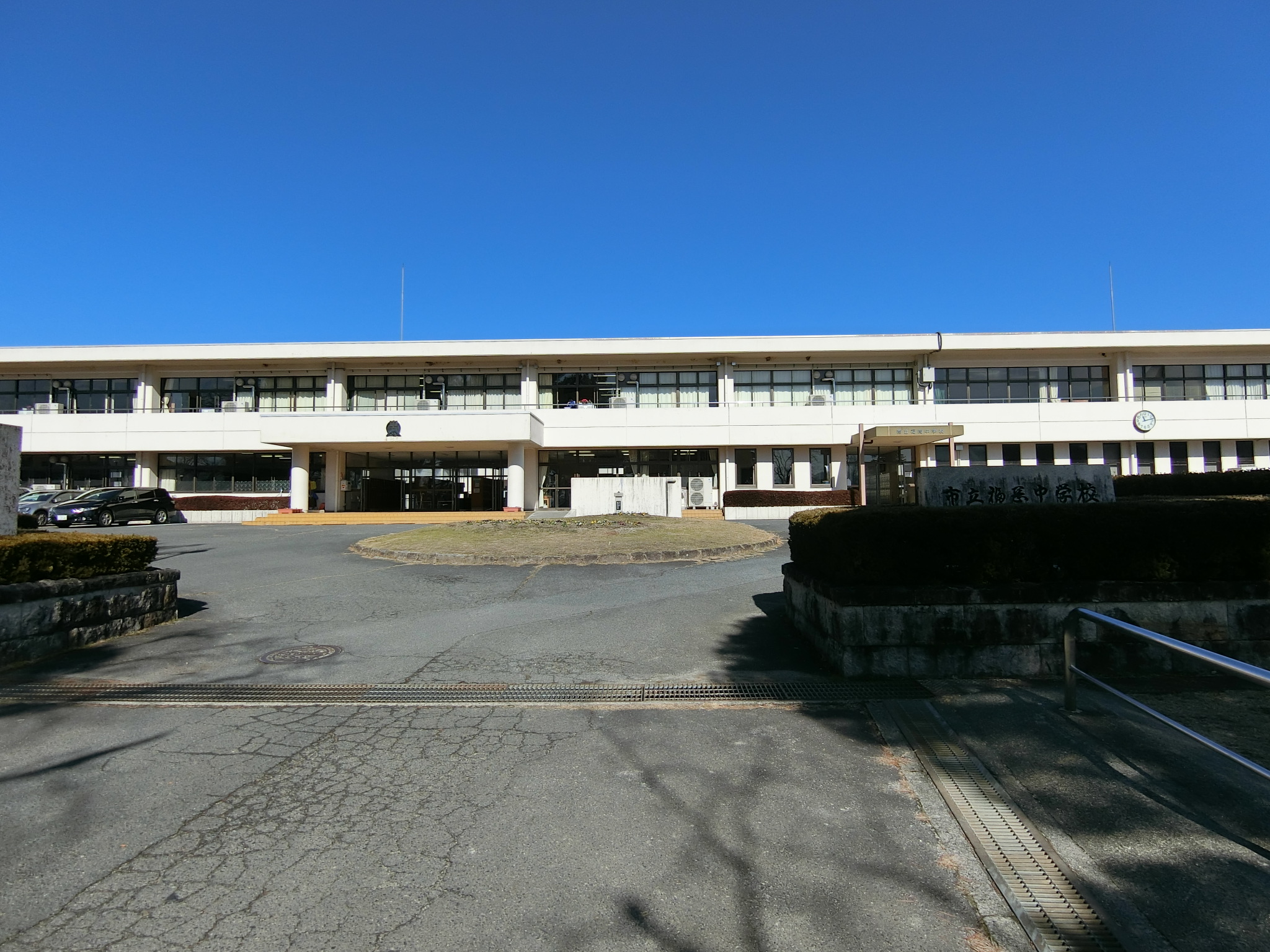 ハートフルマンションi 中学校