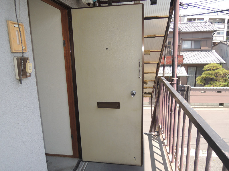 ハウス紫陽花 玄関