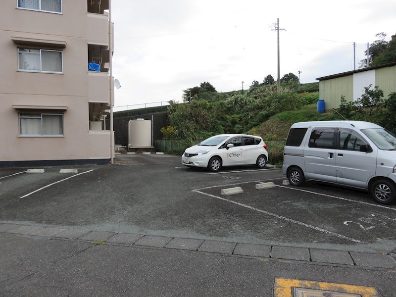 ハイツ石塚掛川Ａ 駐車場