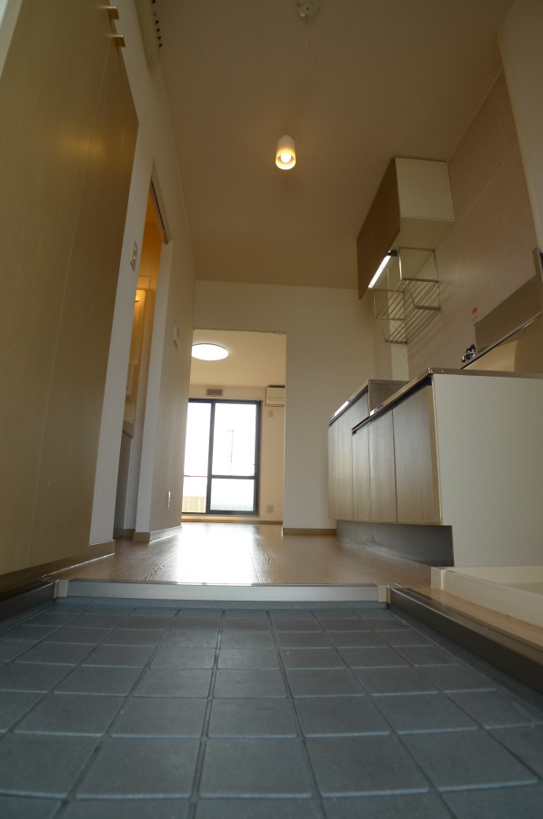 ハイネス本荘 玄関