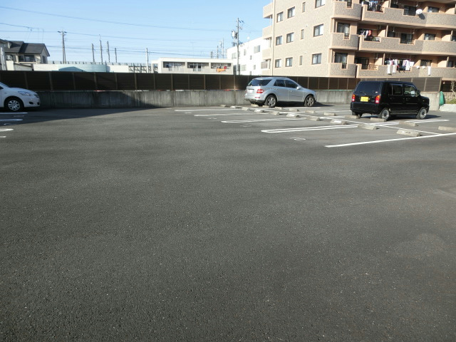 ラフィーネ掛川ｂⅡ 駐車場