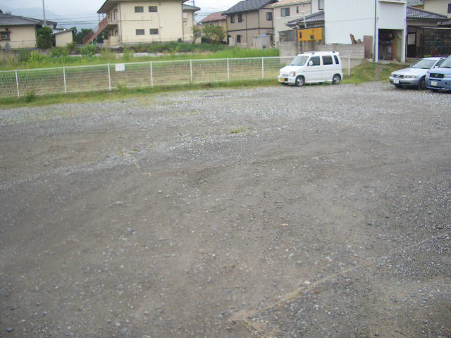 神科グランドマンション 駐車場