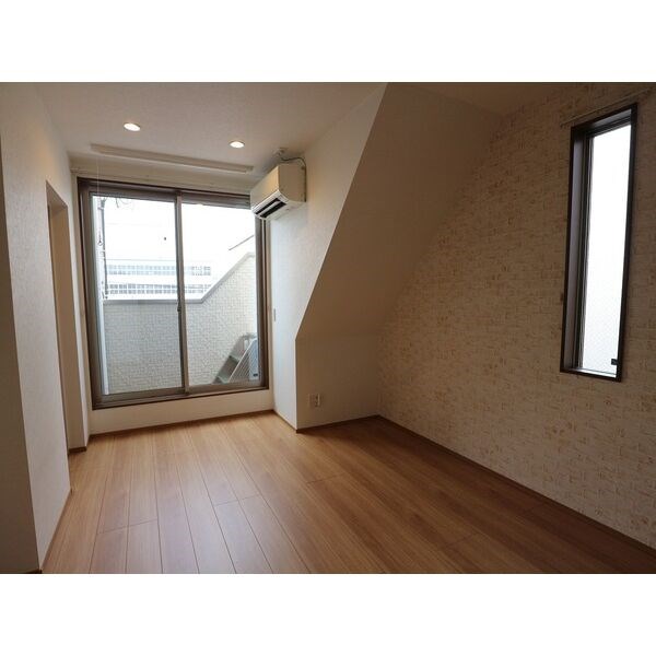 Grandtic Residence 堀田 リビング