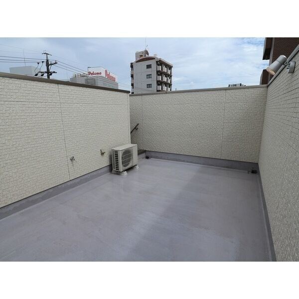 Grandtic Residence 堀田 ベランダ