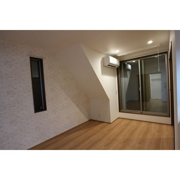 Grandtic Residence 堀田 リビング