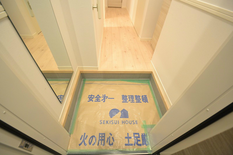 グランシャリオ 玄関