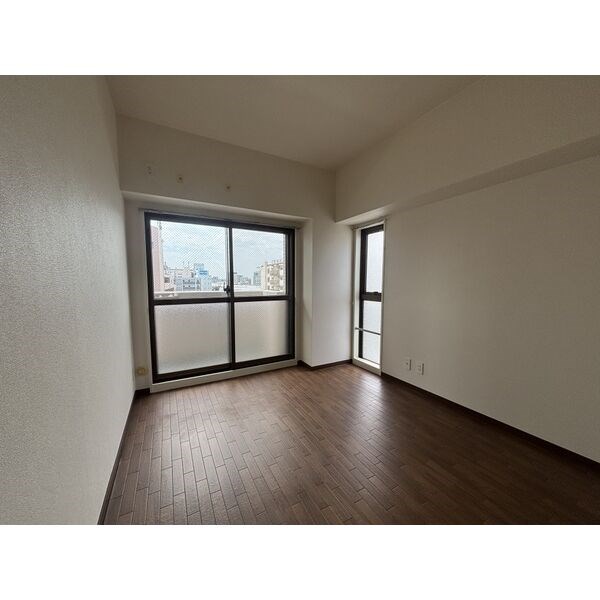 ロイヤル牛巻第１ ベッドルーム