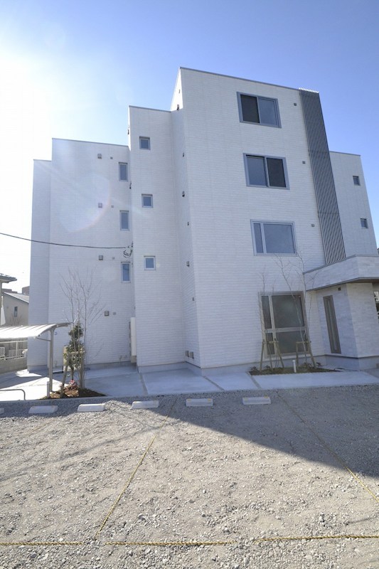 ビバリーコート 駐車場