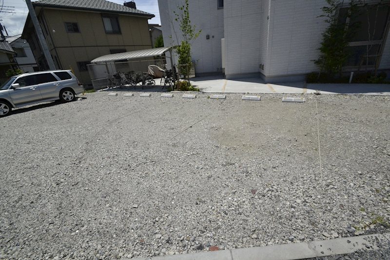 ビバリーコート 駐車場