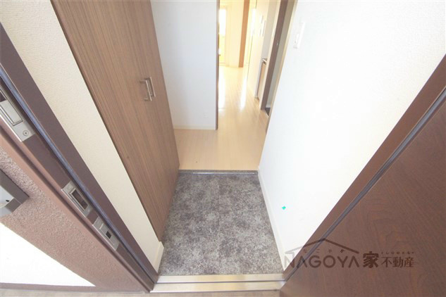 プレサンス名古屋STATIONアブソリュート 玄関