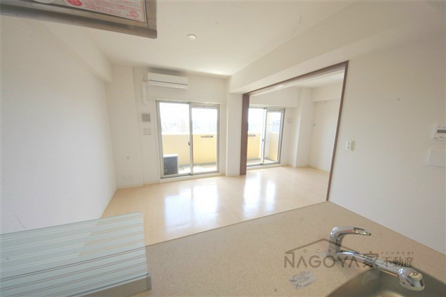 プレサンス名古屋STATIONアブソリュート リビング