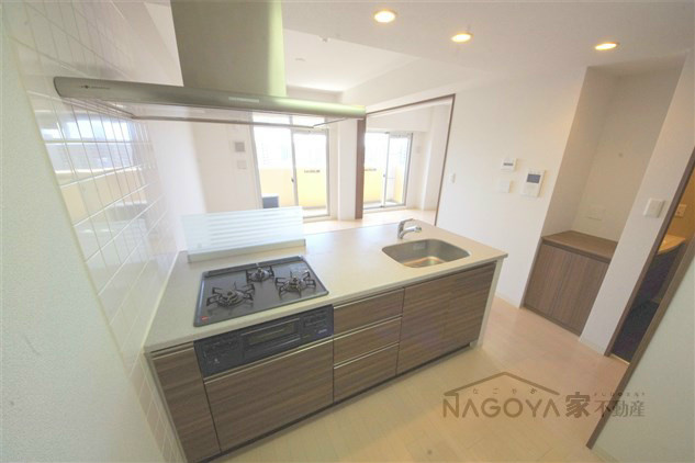 プレサンス名古屋STATIONアブソリュート キッチン
