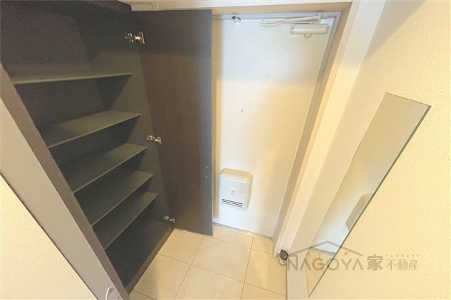 ランドハウス　グランドウエスト 玄関