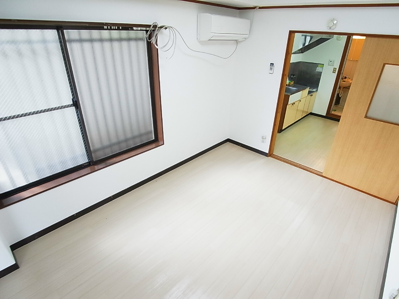 ジュネパレスコスギ リビング