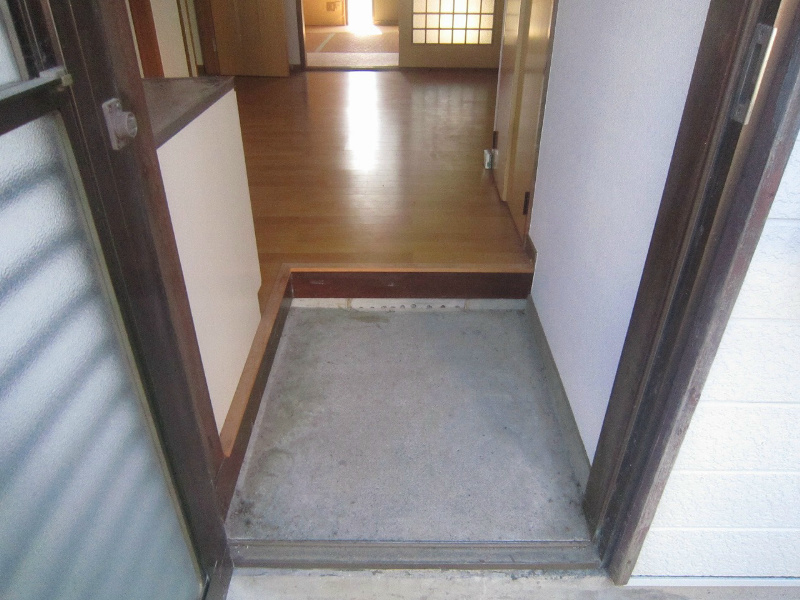 ハイツ江原 玄関