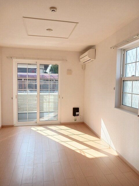 ドミール梨子ノ木 リビング