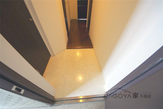 ティンガーラ石川橋 玄関