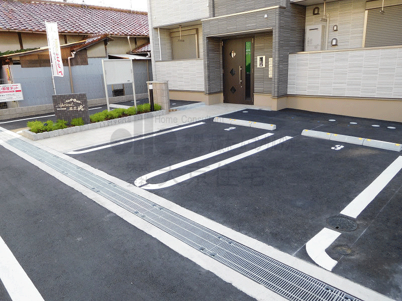 アプリコット瓜生 駐車場