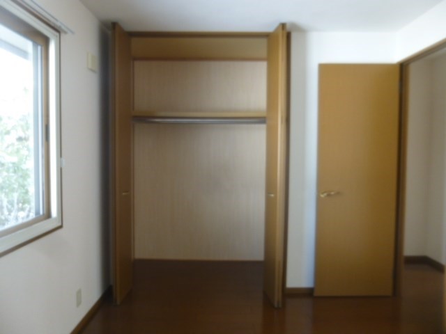 メゾンラフィネ吉田Ｄ棟 収納