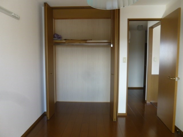 メゾンラフィネ吉田Ｄ棟 収納