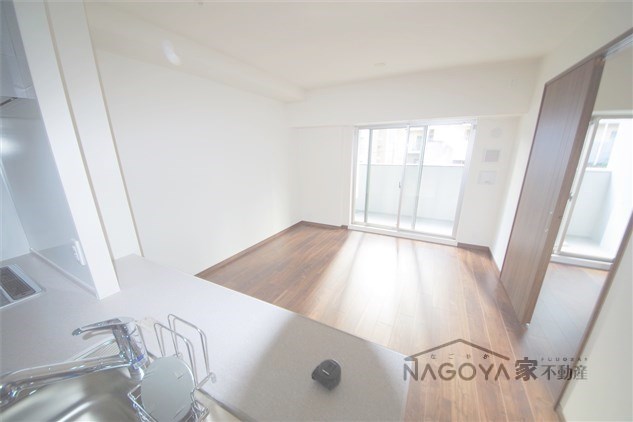 プレサンスロジェ丸の内テラス リビング