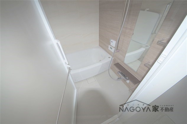 プレサンスロジェ丸の内テラス 風呂画像