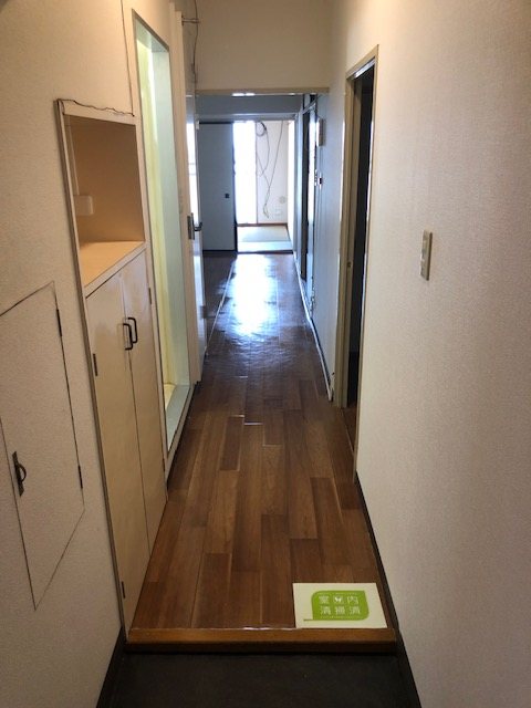 東カンマンション 玄関