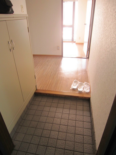アルマーレ平塚 玄関