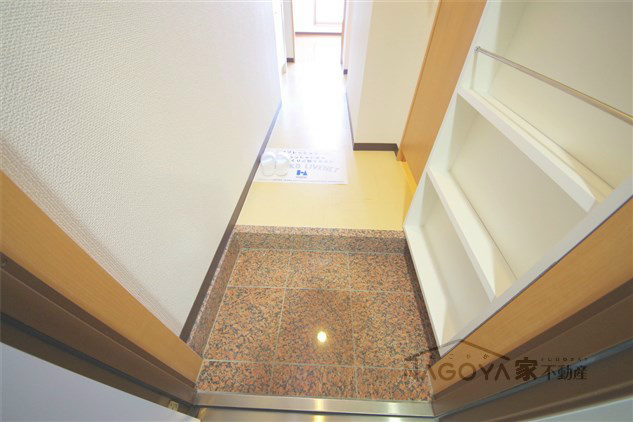 アーバンフラッツ伏見 玄関