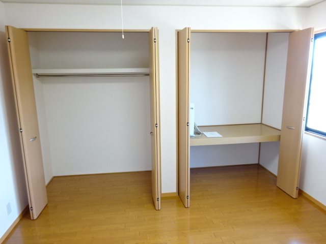 サニーハイツA 収納