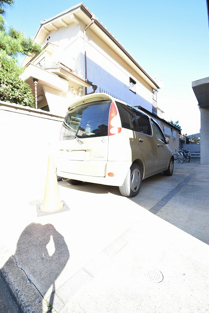 ＩＬＩＯＳ 駐車場