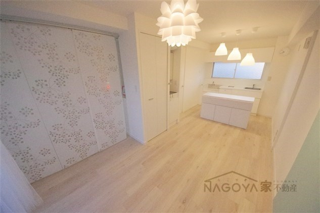 七福ビル リビング